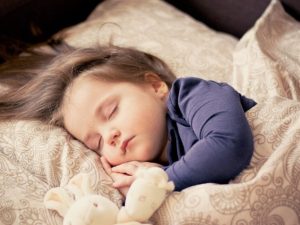 Как подготовить малыша ко сну